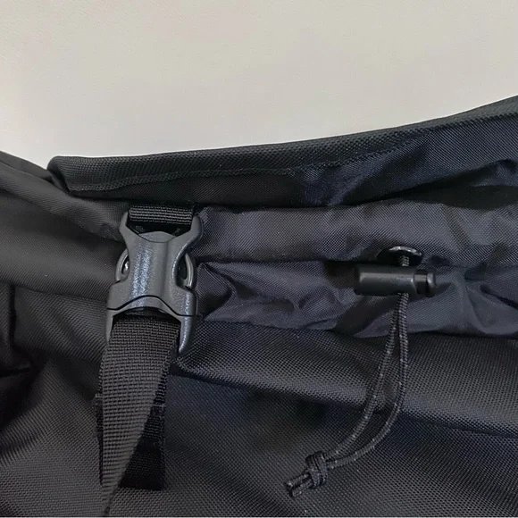 New with Tag Patagonia black lightweight backpack 🎒size 28L - Picture 7 of 9